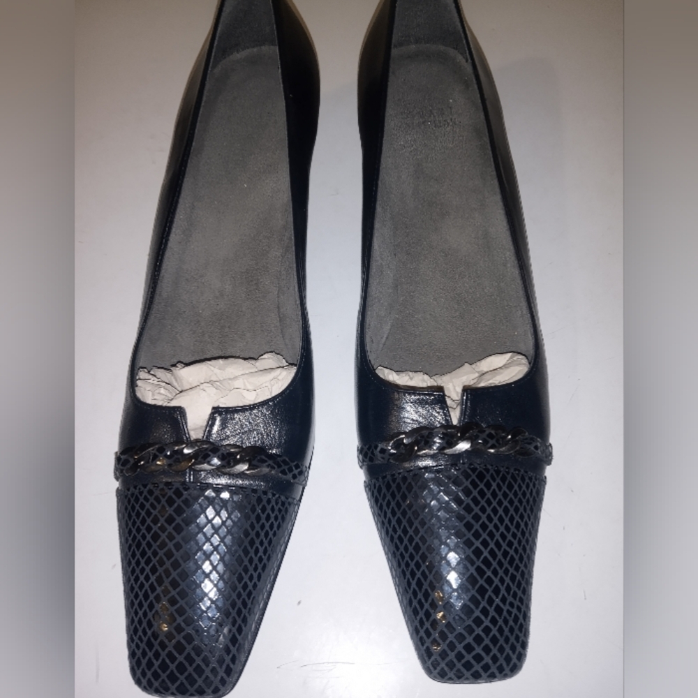 Stuart Weitzman Navy Heels with Textured Detail
